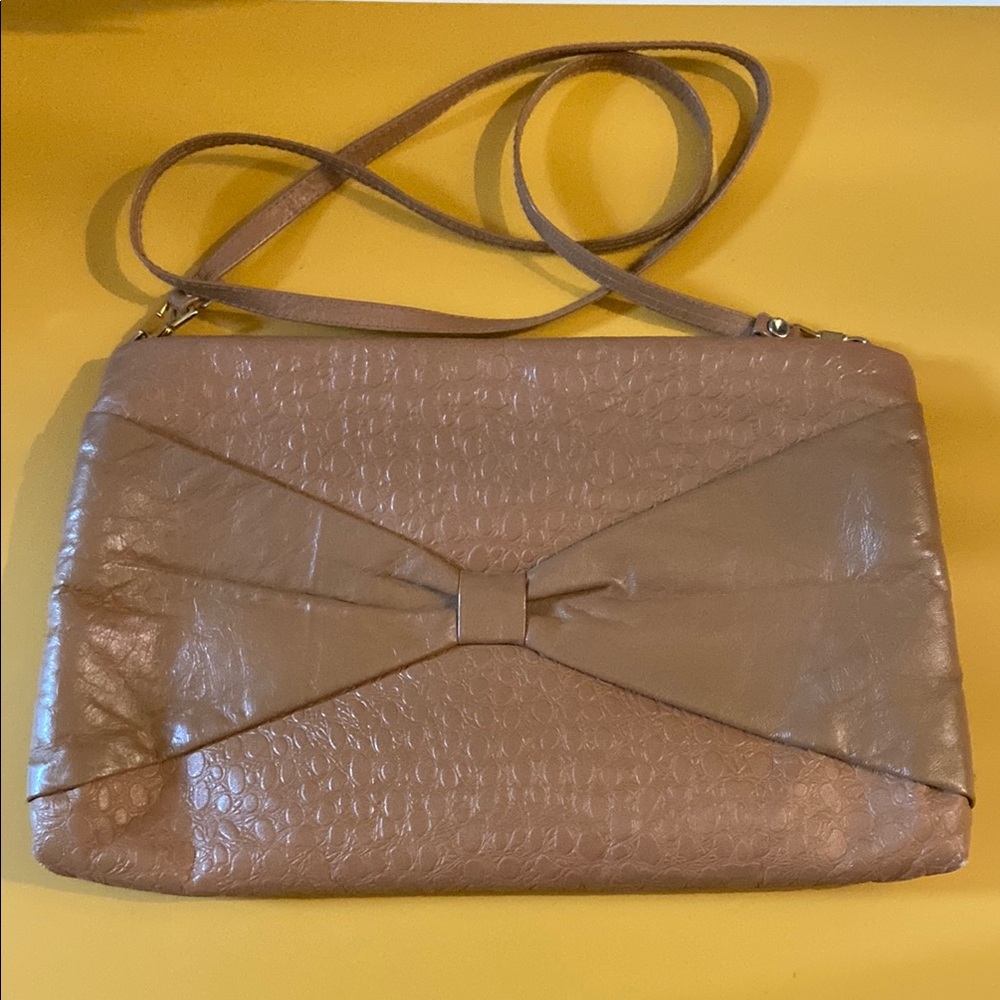Elegant Tan Bow Accent Women's Bag